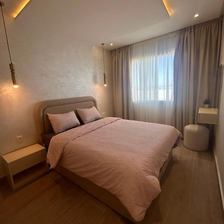 Appartement Haut Standing En Face De La Marina Et A 200M Du Port De Tanger - Appt 2 Bagian luar foto