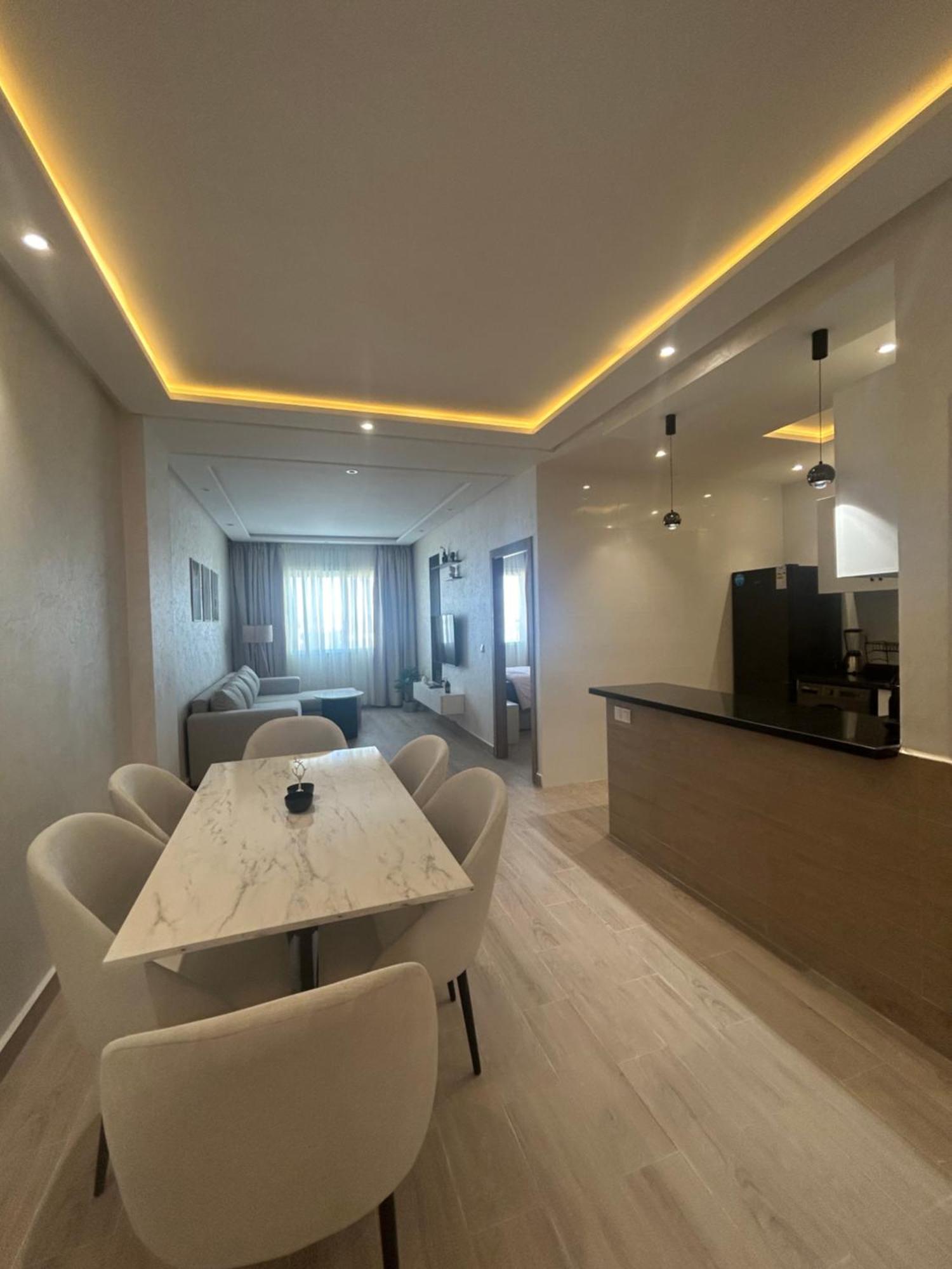 Appartement Haut Standing En Face De La Marina Et A 200M Du Port De Tanger - Appt 2 Bagian luar foto