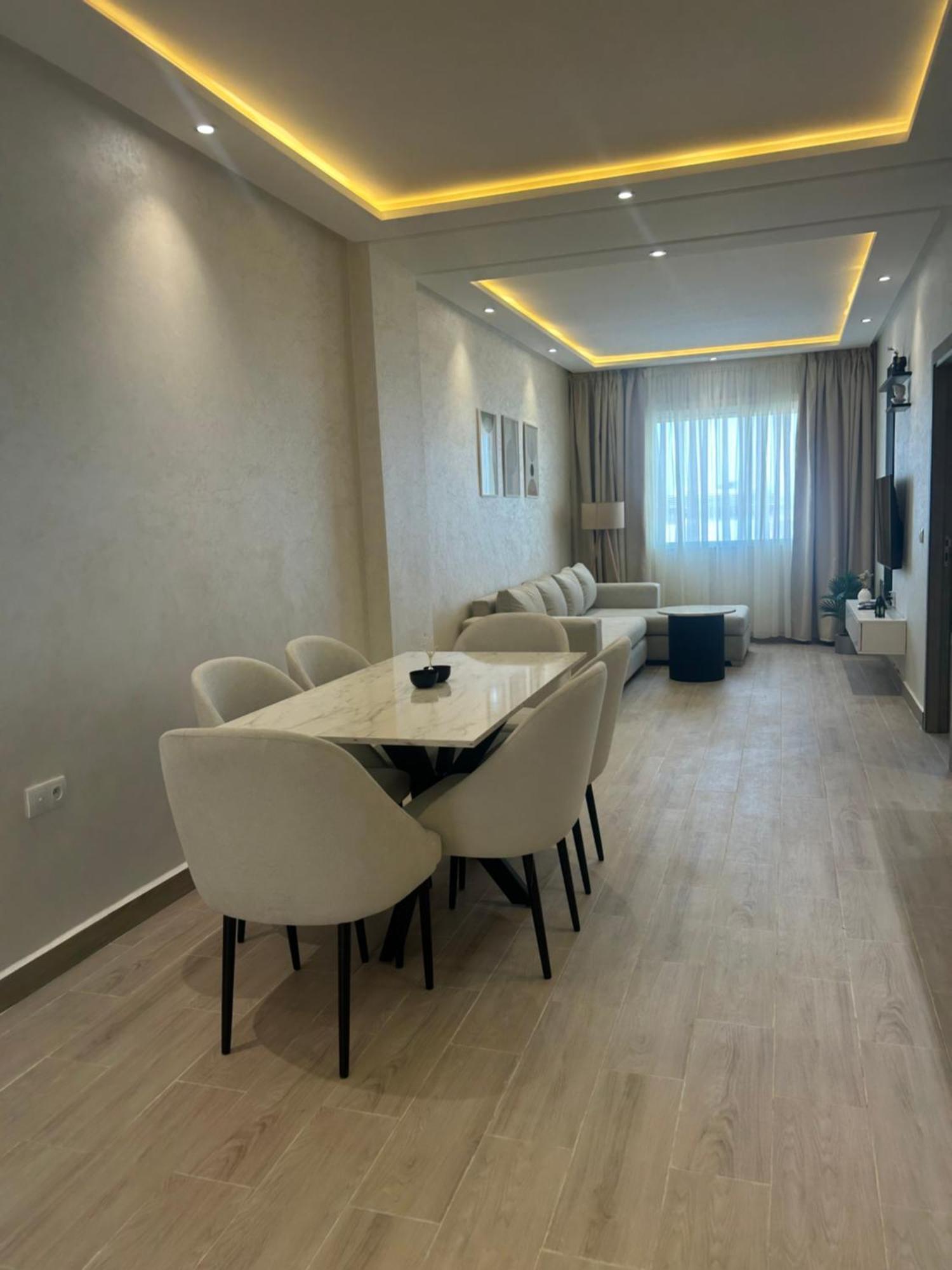 Appartement Haut Standing En Face De La Marina Et A 200M Du Port De Tanger - Appt 2 Bagian luar foto