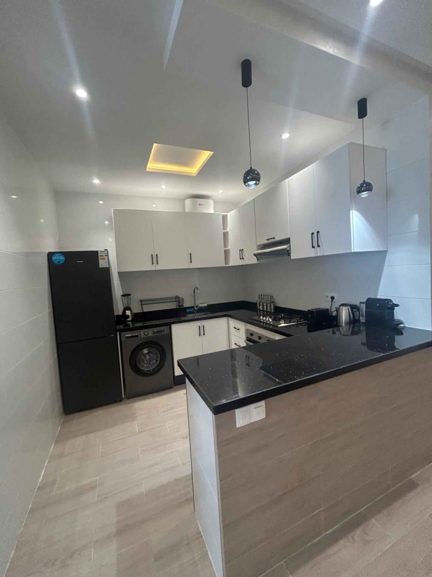 Appartement Haut Standing En Face De La Marina Et A 200M Du Port De Tanger - Appt 2 Bagian luar foto